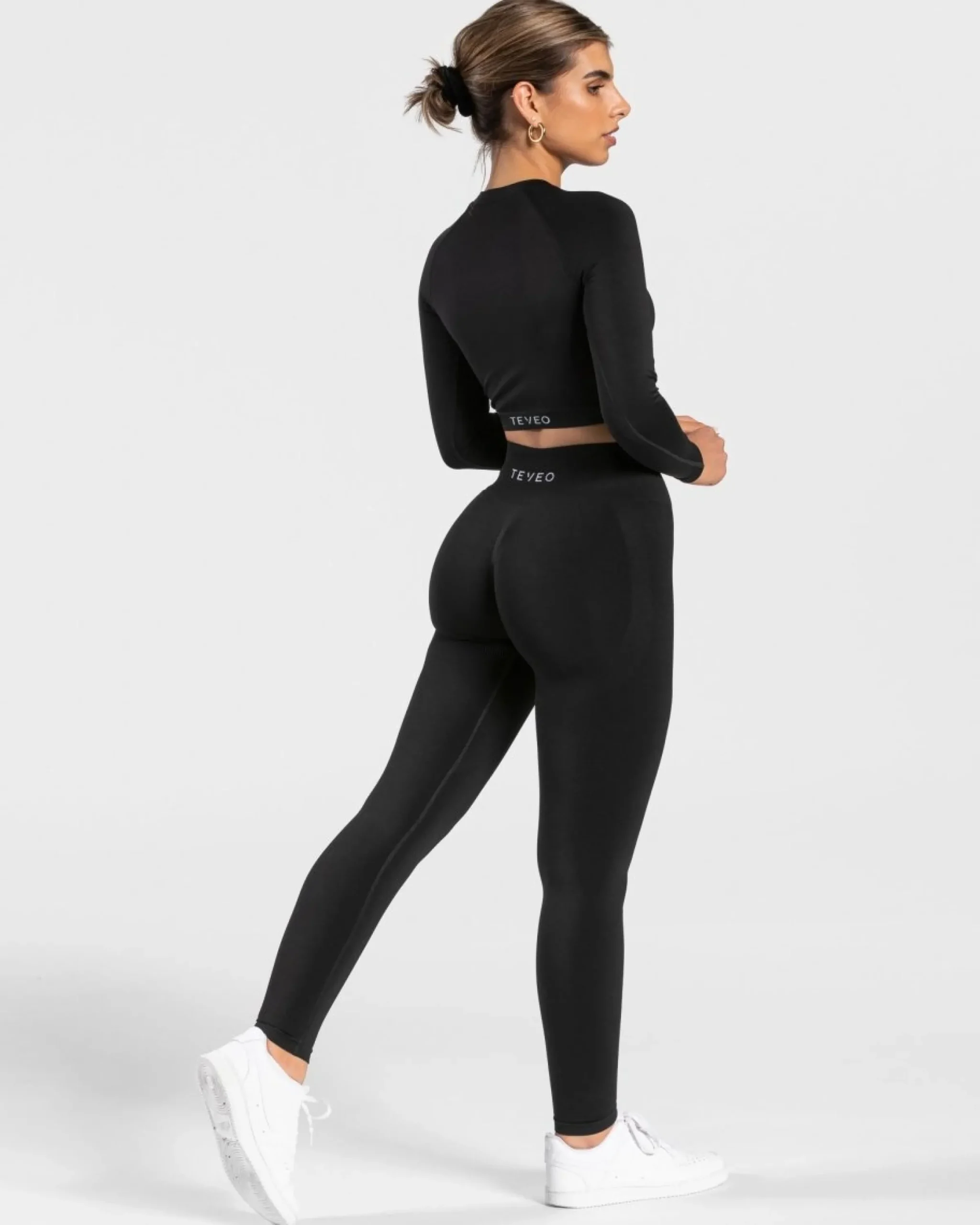 Online Haut à manches longues Charming Cutout « noir » Femme Hauts À Manches Longues