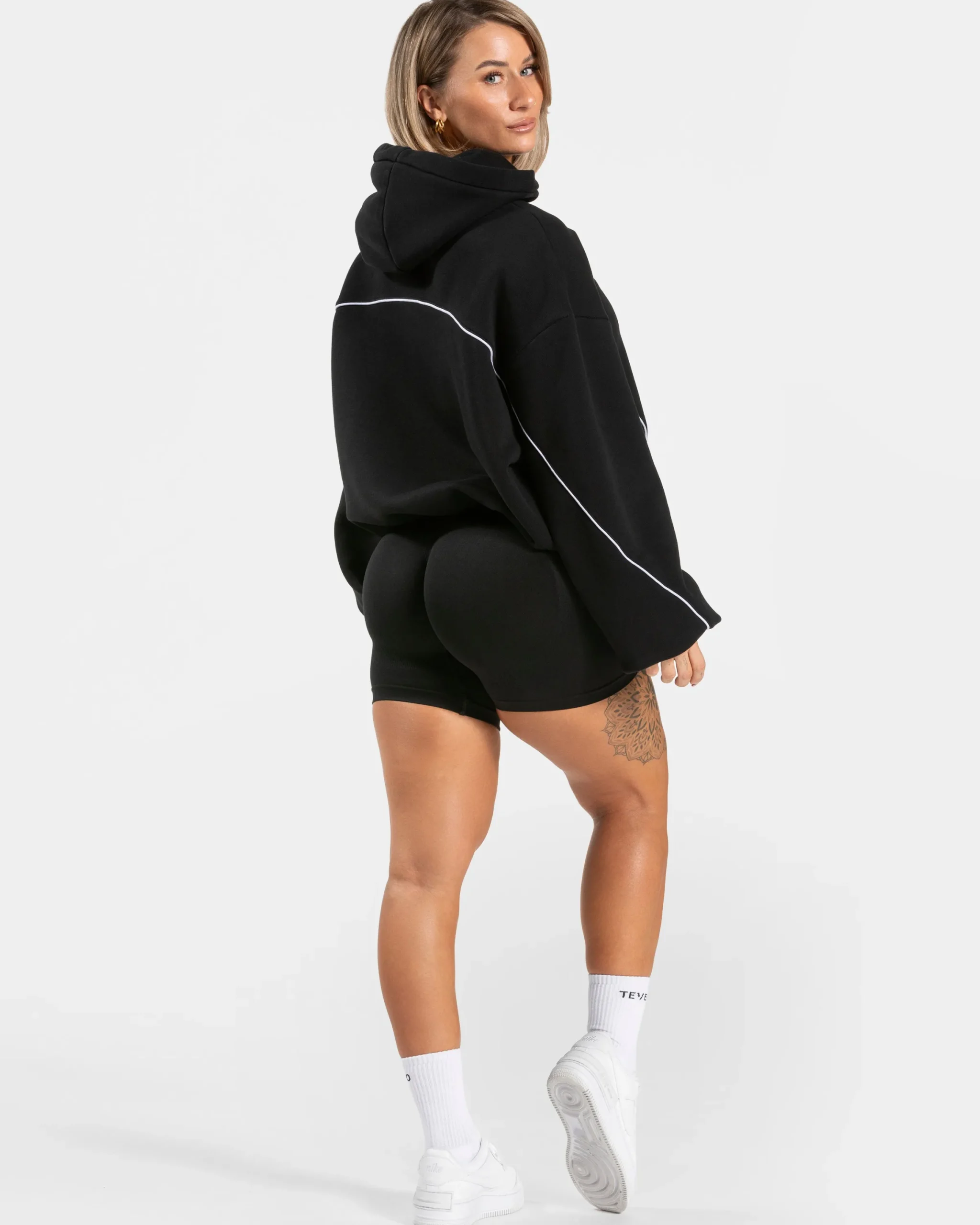Fashion Sweat-shirt Ignite Hooded « noir » Femme Sweats À Capuche Et Vestes De Sport